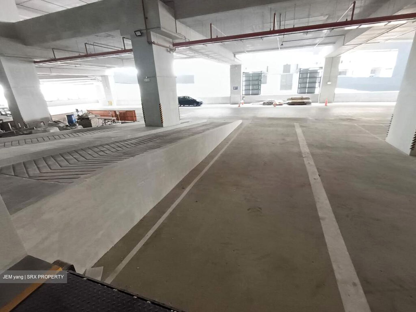 Toh Guan Road East (D22), Factory #576106741